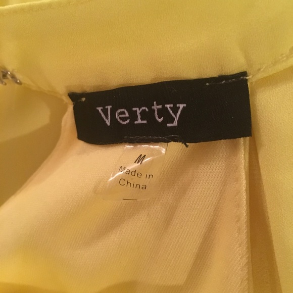 Verty Flirty Yellow Mini Dress M FREE SHIP - Picture 3 of 5